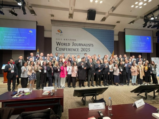 62 Journalists from 52 countries participated in the World Journalists Conference held from March 31 to April 5 in Seoul.