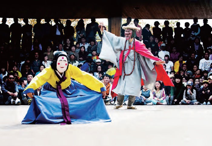 Andong International Maskdance Festival. This festival contributes to the effort to preserve and revive the Hahoe byeolsingut tallori and boost other mask-related cultural activities around the world.