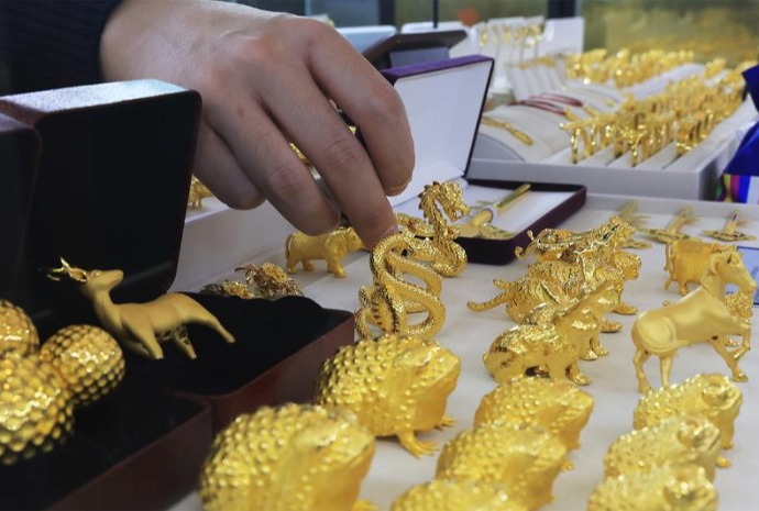 Gold banking breaks KRW 2T barrier