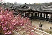 Secret Garden welcomes visitors to the Nakseonjae