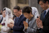 President apologizes directly to Sewol families