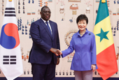 Park holds summit with Senegalese president