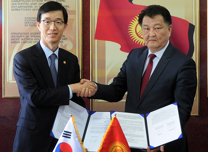 Korea cooperates with Kyrgyzstan, Kazakhstan on healthcare