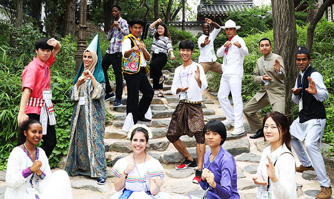 Cross-cultural project bridges Korea, world