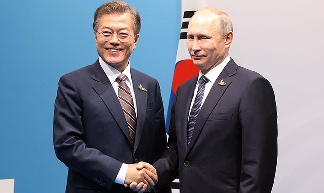 President Moon to visit Vladivostok for Eastern Economic Forum