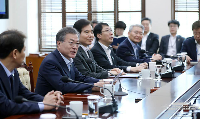 Inter-Korean, US-NK talks to make dramatic changes in world history: president