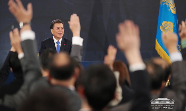 President Moon to stress ’better, active communication’ in New Year’s news conference