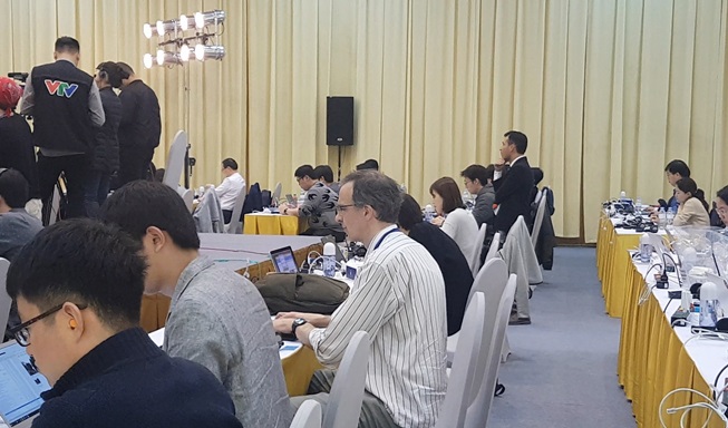 [Now in Hanoi] Korea Press Center attracts huge crowds ahead of NK-US summit