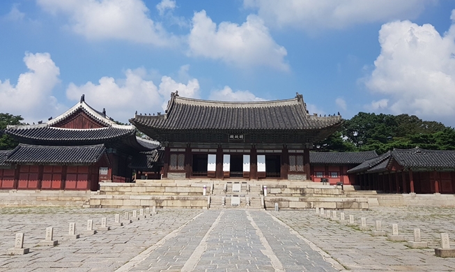 Main halls of 2 Seoul palaces to be opened to public