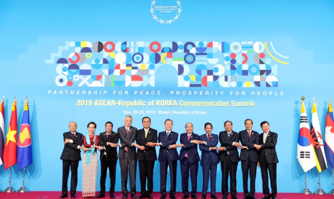 President Moon to attend virtual ASEAN summits this week