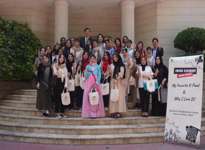 Honorary Reporters in Iran compete in Hansik writing contest