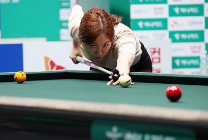 Laser-like focus at professional billiards championship
