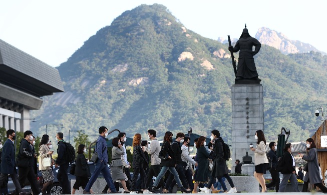 Global investment banks raise Korea's growth forecast to 3.8%