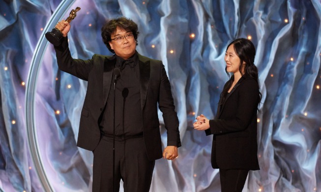 Director Bong's interpreter dubbed 'undisputed MVP of Oscar season'