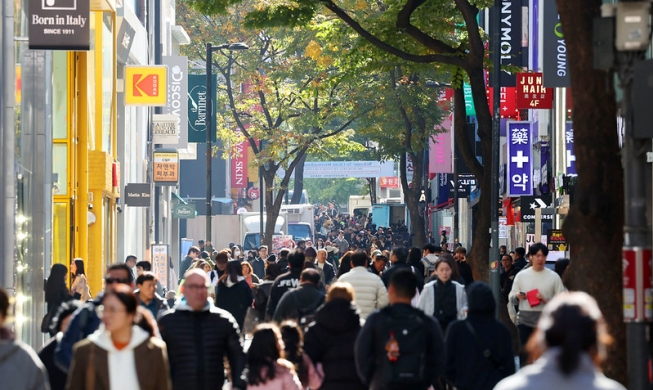Foreign card spending in Korea jumps almost 10-fold in 3 1/2 years
