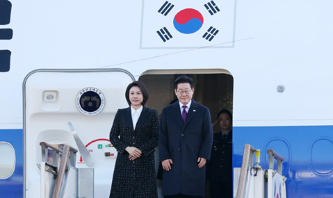President Lee's state visits to Singapore, Philippines