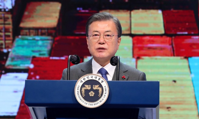 President Moon says gov't to consider joining CPTPP