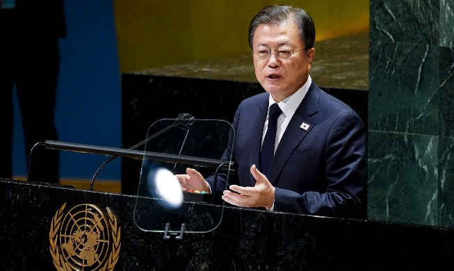 President urges Koreas, US, China to end Korean War